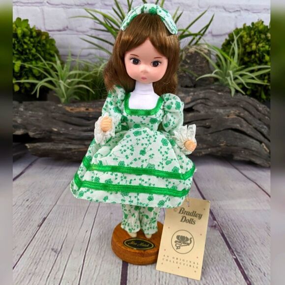 Vintage Bradley Dolls of the Month "Miss March" with Hang Tag - SD 667B - Picture 1 of 9